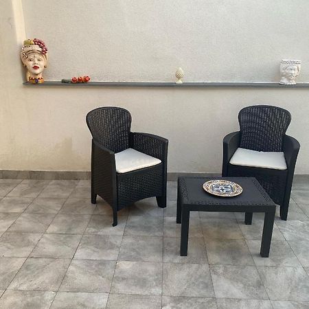 Aeroporto Katane Rooms Catania Bagian luar foto