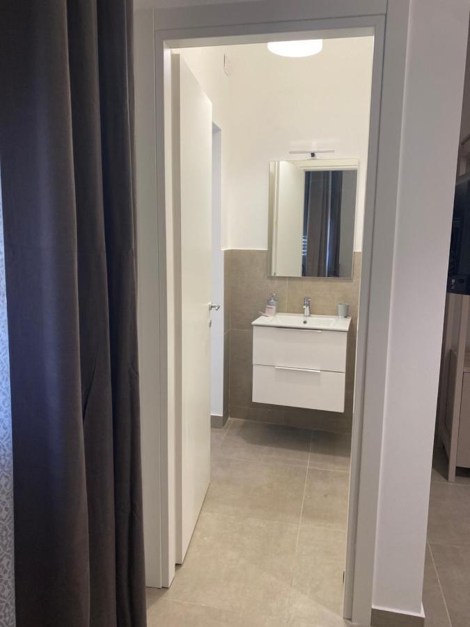 Aeroporto Katane Rooms Catania Bagian luar foto