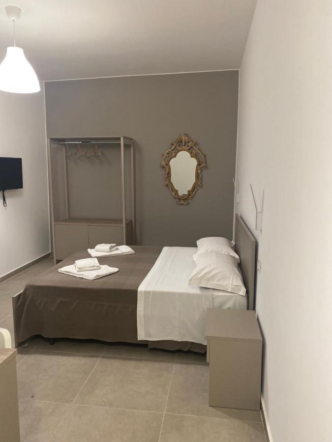 Aeroporto Katane Rooms Catania Bagian luar foto